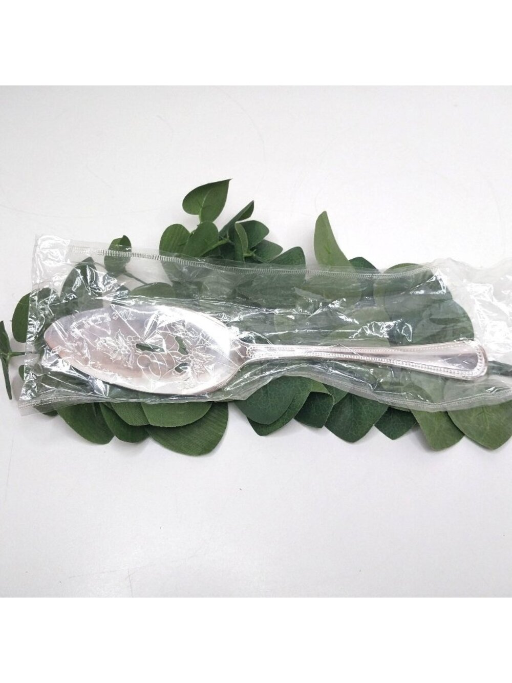 Merry Christmas Silver-Plated Pie Server Holly Design Vintage Holiday Sealed